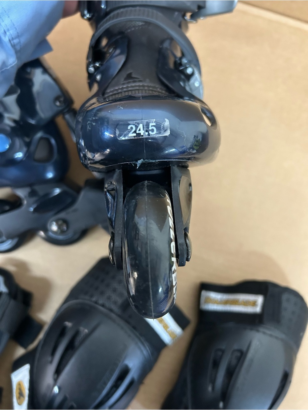 K2 Black Adjustable Inline Skate Set with Protective Gear - Picture 10 of 16
